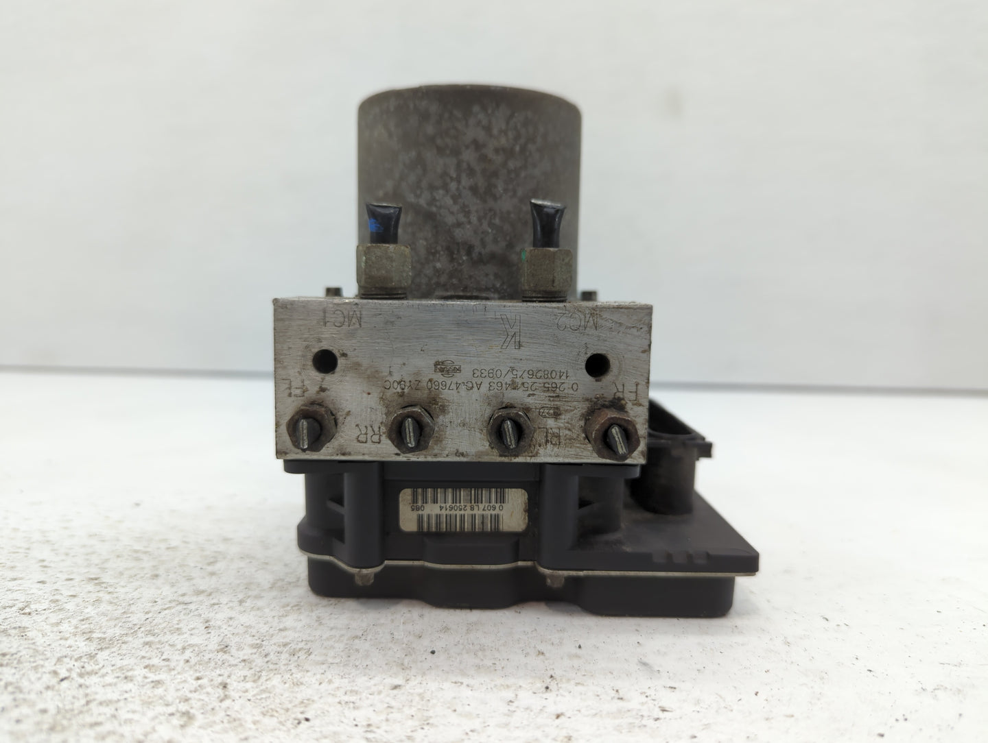 2014 Nissan Maxima ABS Pump Control Module Replacement P/N:47660 ZY90C Fits OEM Used Auto Parts - Oemusedautoparts1.com