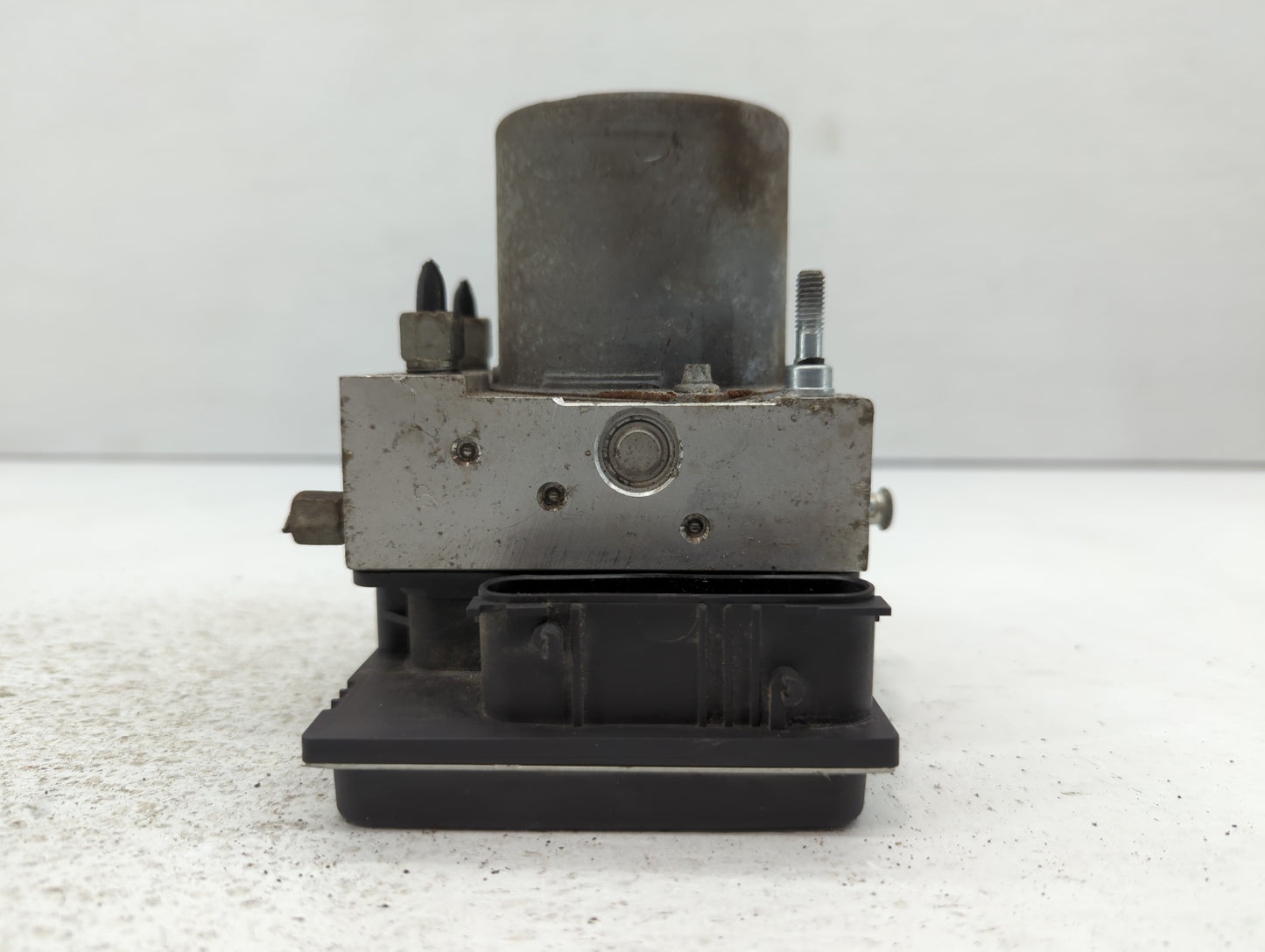 2014 Nissan Maxima ABS Pump Control Module Replacement P/N:47660 ZY90C Fits OEM Used Auto Parts - Oemusedautoparts1.com