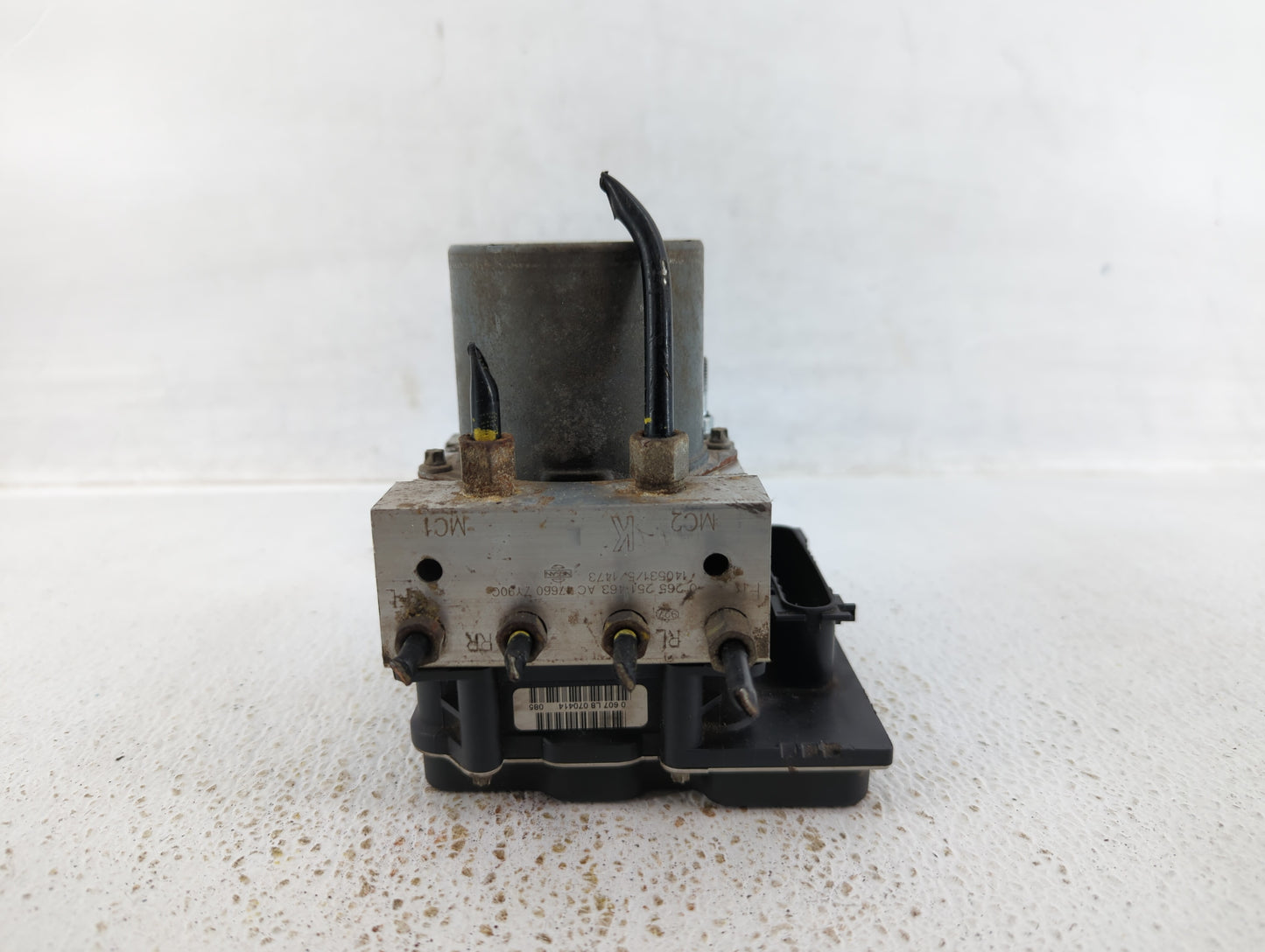 2014 Nissan Maxima ABS Pump Control Module Replacement P/N:47660 ZY90C Fits OEM Used Auto Parts - Oemusedautoparts1.com
