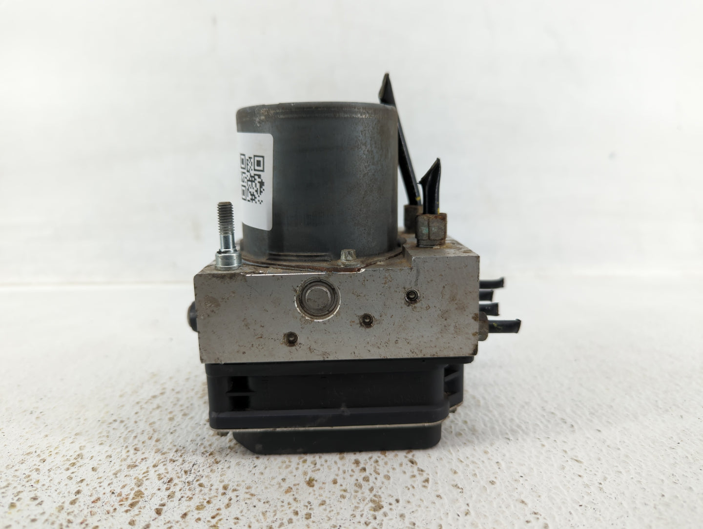 2014 Nissan Maxima ABS Pump Control Module Replacement P/N:47660 ZY90C Fits OEM Used Auto Parts - Oemusedautoparts1.com