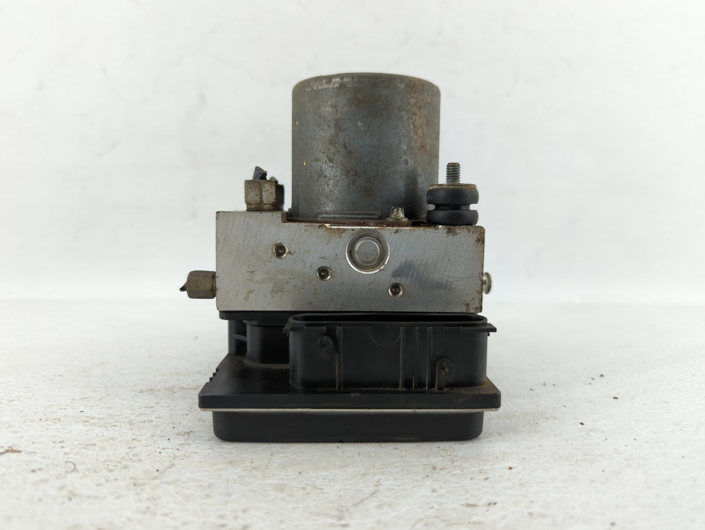 2014 Nissan Maxima ABS Pump Control Module Replacement P/N:47660 ZY90C Fits OEM Used Auto Parts - Oemusedautoparts1.com