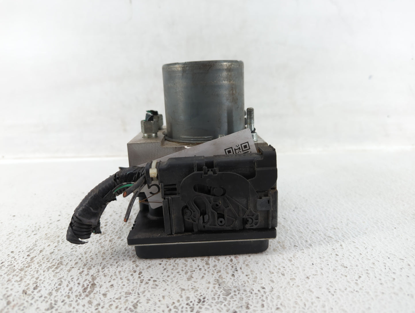 2014 Nissan Maxima ABS Pump Control Module Replacement P/N:47660 ZY90C Fits OEM Used Auto Parts - Oemusedautoparts1.com