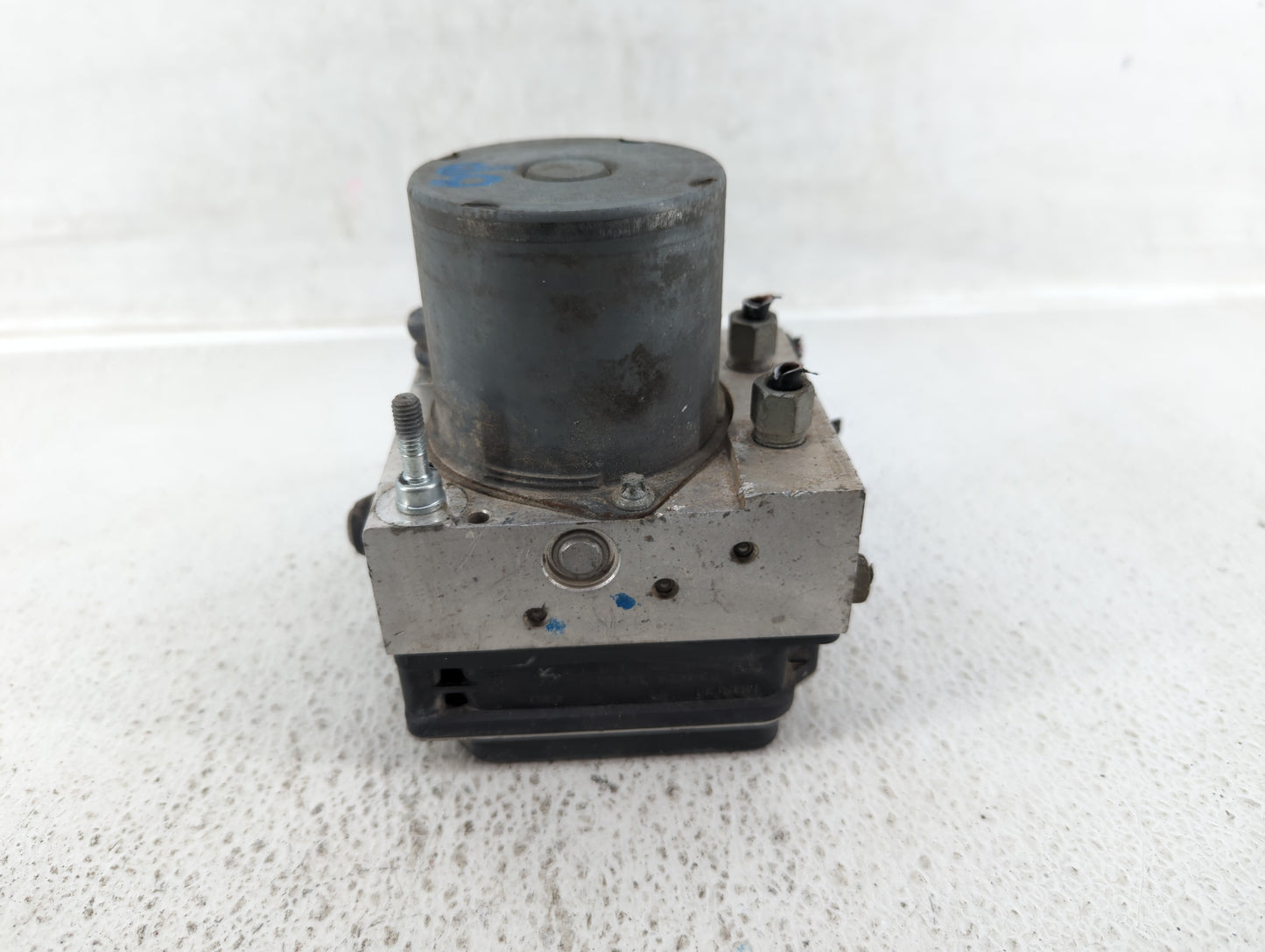 2014 Nissan Maxima ABS Pump Control Module Replacement P/N:47660 ZY90C Fits OEM Used Auto Parts - Oemusedautoparts1.com