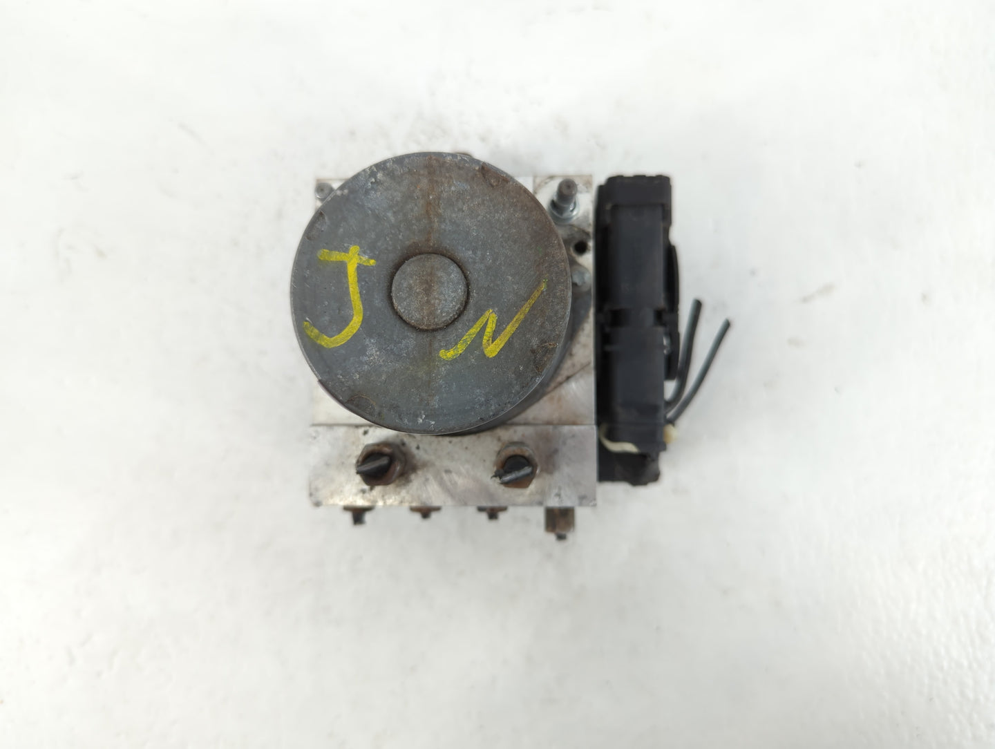 2014 Nissan Maxima ABS Pump Control Module Replacement P/N:41105 E0249 0 265 951 865 Fits OEM Used Auto Parts - Oemusedautop