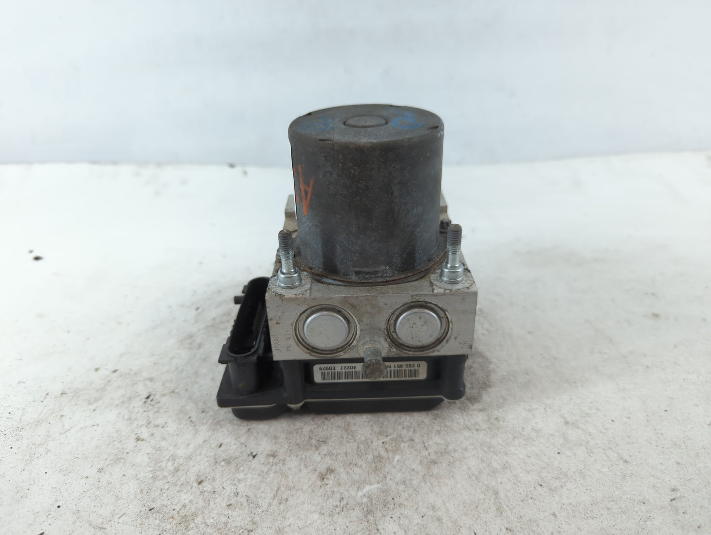 2014 Nissan Maxima ABS Pump Control Module Replacement P/N:0 265 251 463 AC Fits OEM Used Auto Parts - Oemusedautoparts1.com