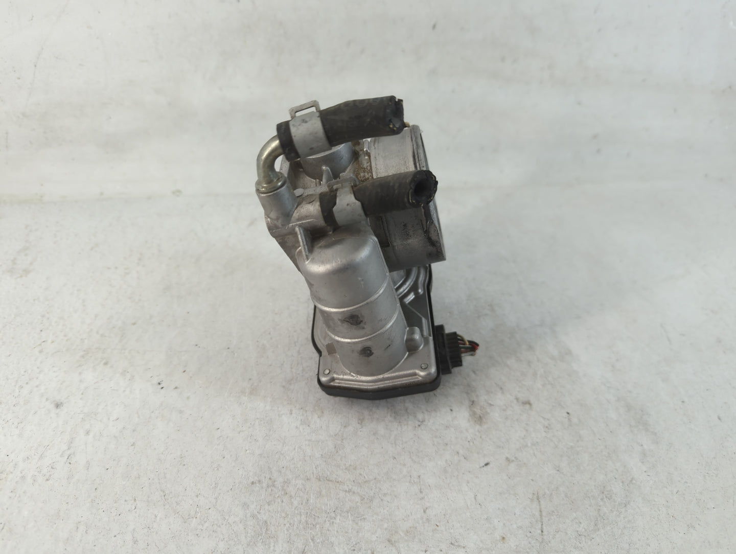 2009-2014 Nissan Maxima Throttle Body P/N:0622H RME75-12, K 0617 1, 526-01 Fits Fits 2009 2010 2011 2012 2013 2014 OEM Used 
