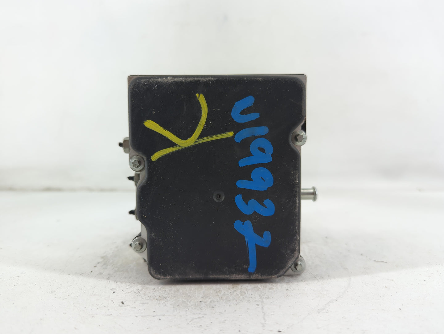 2014 Nissan Maxima ABS Pump Control Module Replacement P/N:47660 7Y90C 0 265 251 463 AC Fits OEM Used Auto Parts - Oemusedau