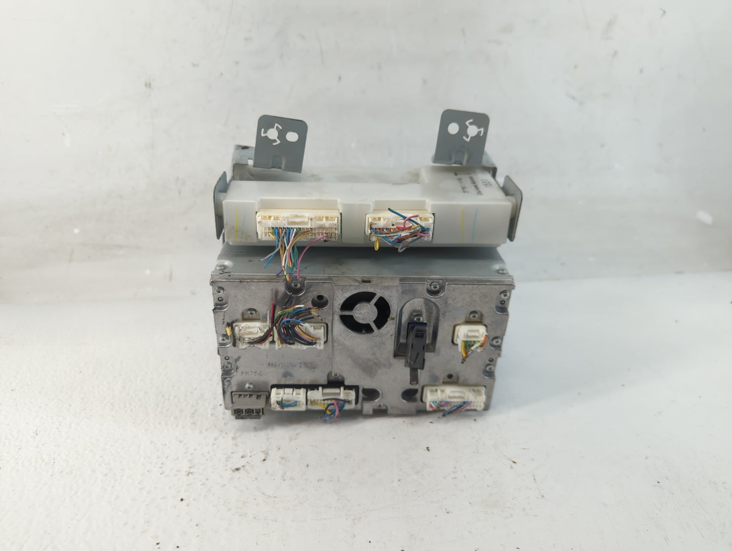 2013-2014 Nissan Maxima Radio AM FM Cd Player Receiver Replacement P/N:2591A ZX77D Fits Fits 2013 2014 2015 OEM Used Auto Pa