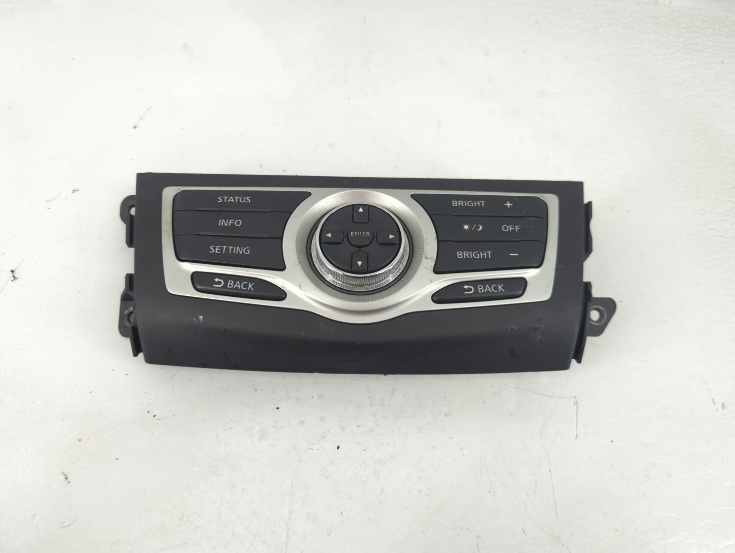 2011-2014 Nissan Murano Radio Control Panel - Oemusedautoparts1.com