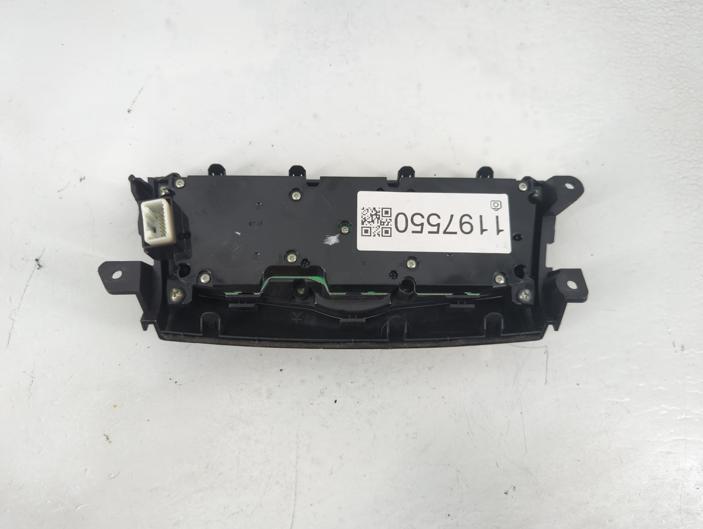 2011-2014 Nissan Murano Radio Control Panel - Oemusedautoparts1.com