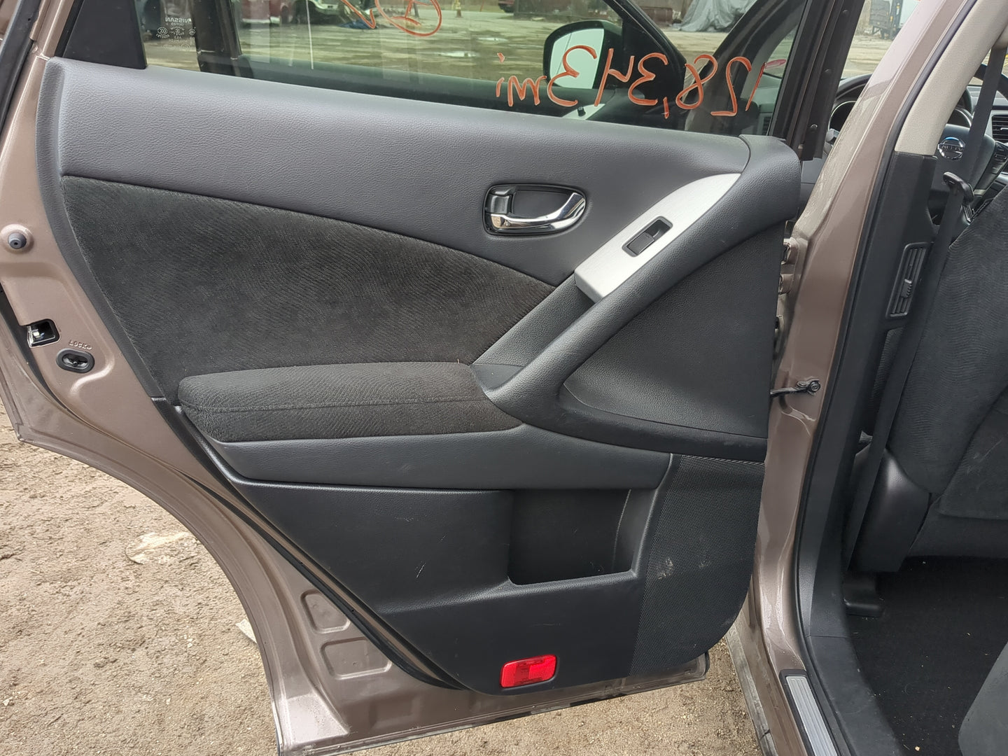 2014 Nissan Murano Driver Rear Door Oem - Oemusedautoparts1.com