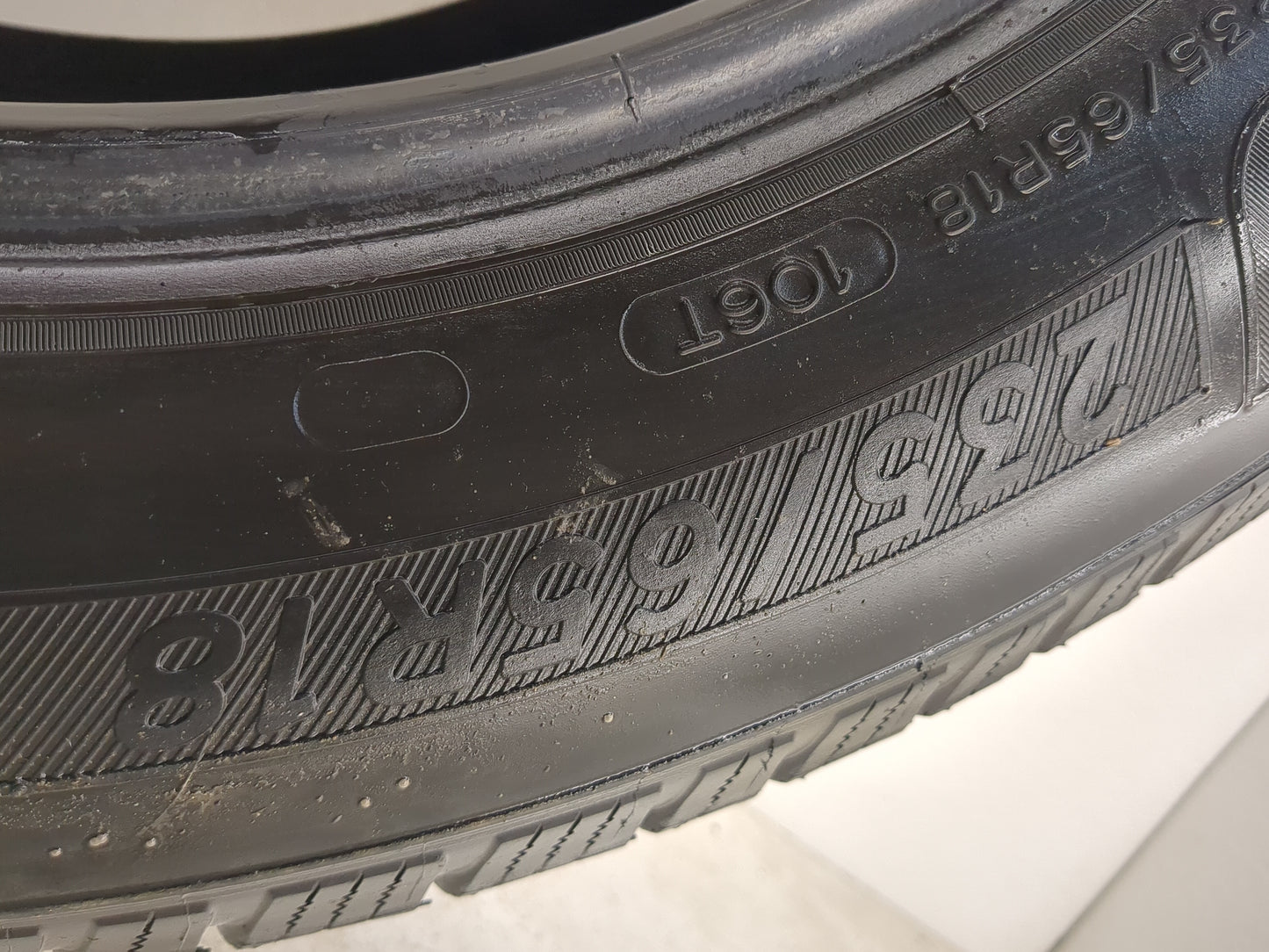 Used Tire 235/65R18 MICHELIN DEFENDER LTX M/S 106T - Tread Depth 11.5/32 - Oemusedautoparts1.com