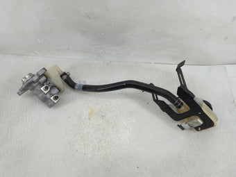 compare product 2009-2014 Nissan Murano Brake Master Cylinder 1312553