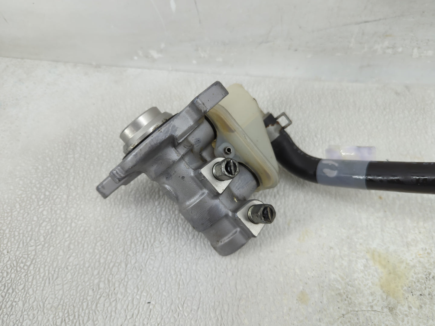 2009-2014 Nissan Murano Brake Master Cylinder 1312553 - Oemusedautoparts1.com