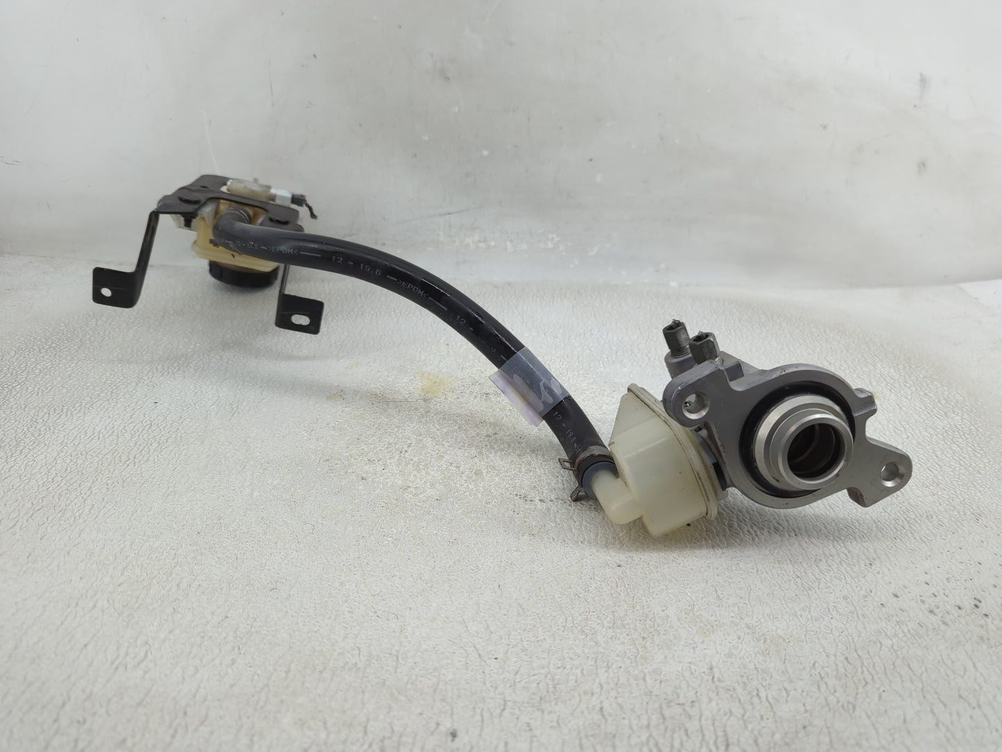 2009-2014 Nissan Murano Brake Master Cylinder 1312553 - Oemusedautoparts1.com
