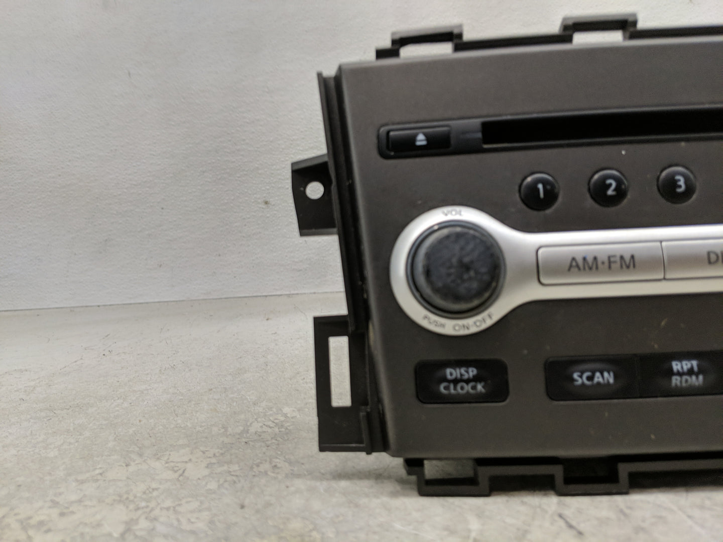 2011-2014 Nissan Murano Radio AM FM Cd Player Receiver Replacement Fits Fits 2011 2012 2013 2014 OEM Used Auto Parts - Oemus