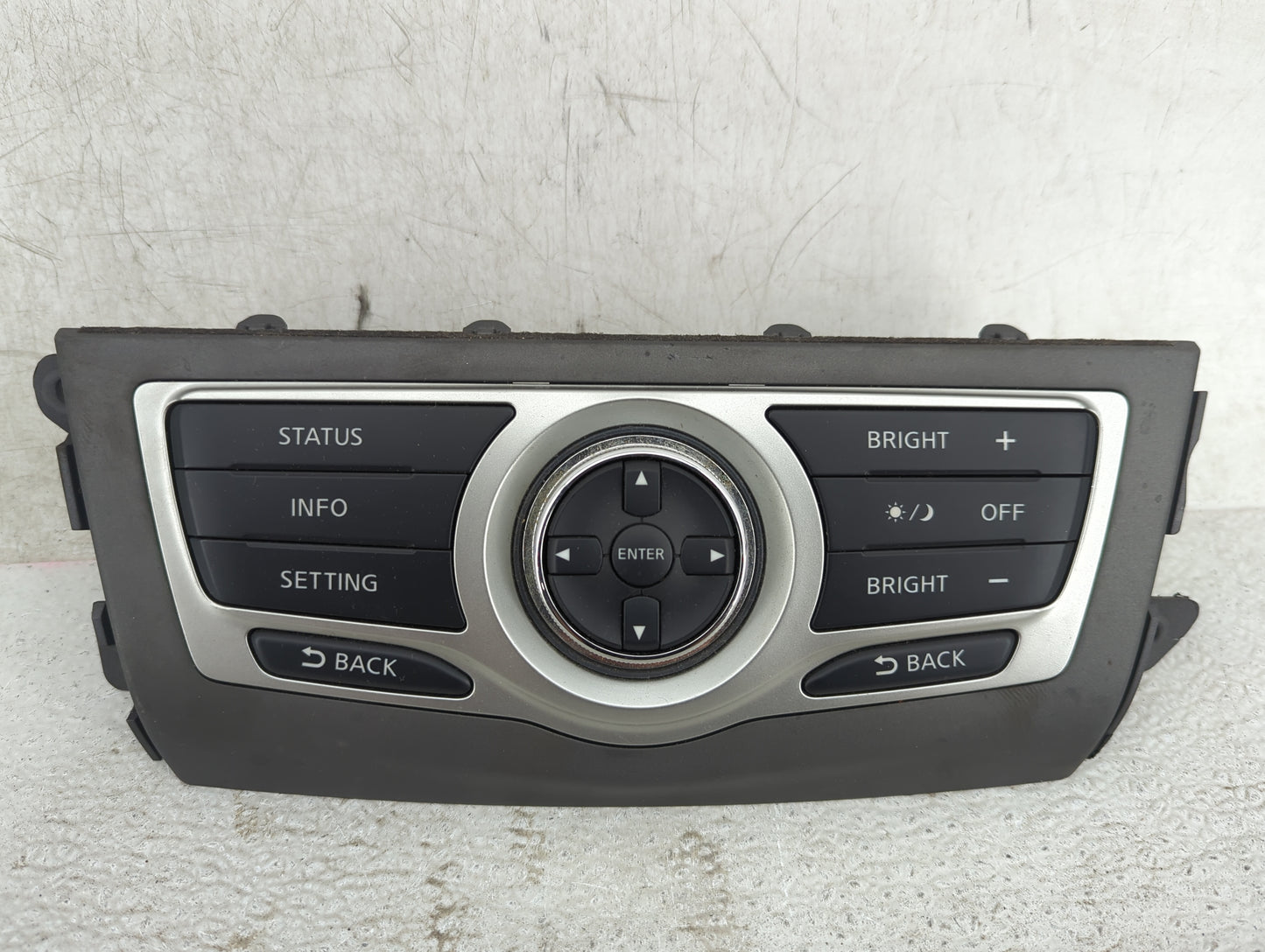 2011-2014 Nissan Murano Radio Control Panel - Oemusedautoparts1.com