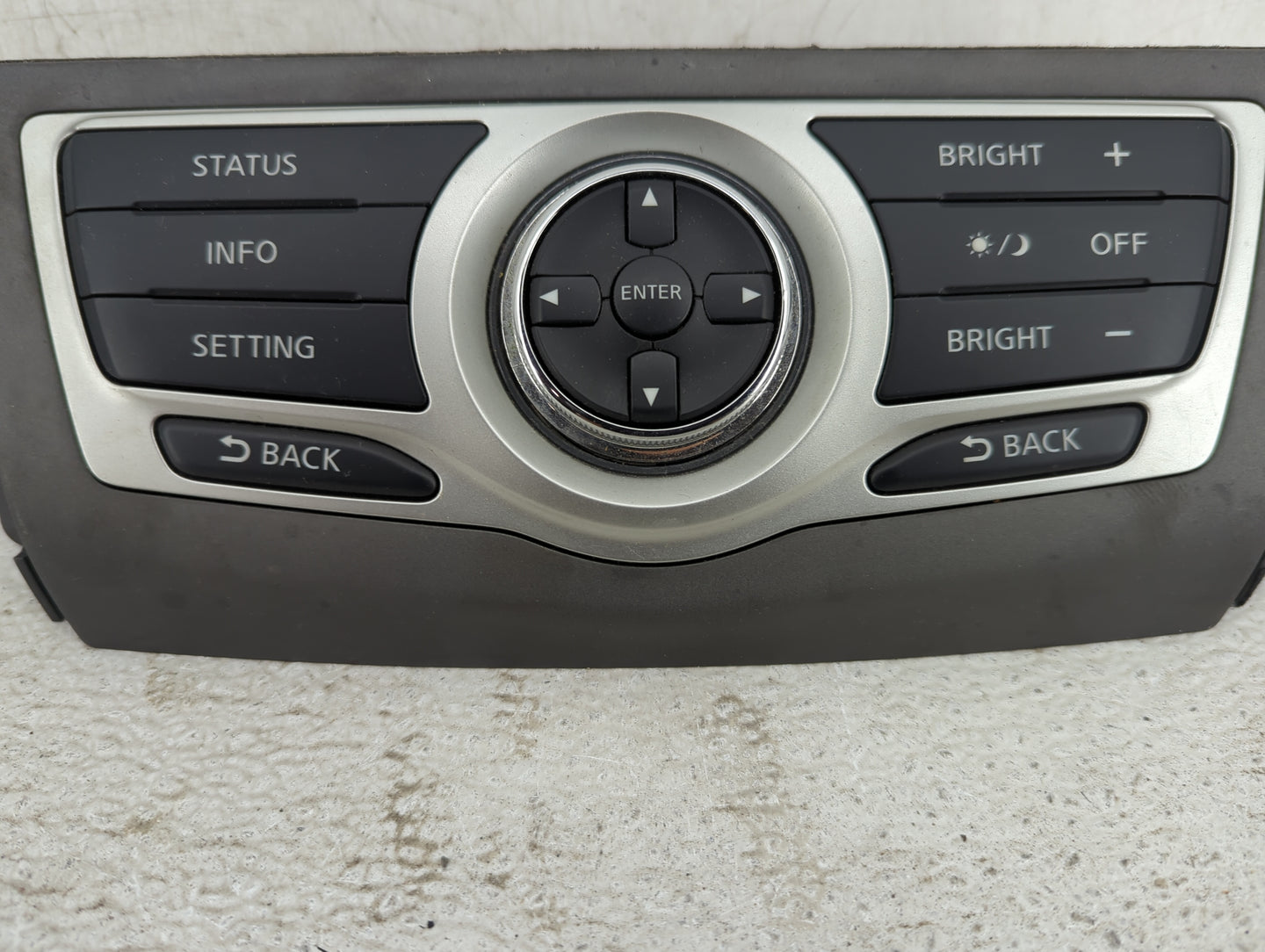 2011-2014 Nissan Murano Radio Control Panel - Oemusedautoparts1.com