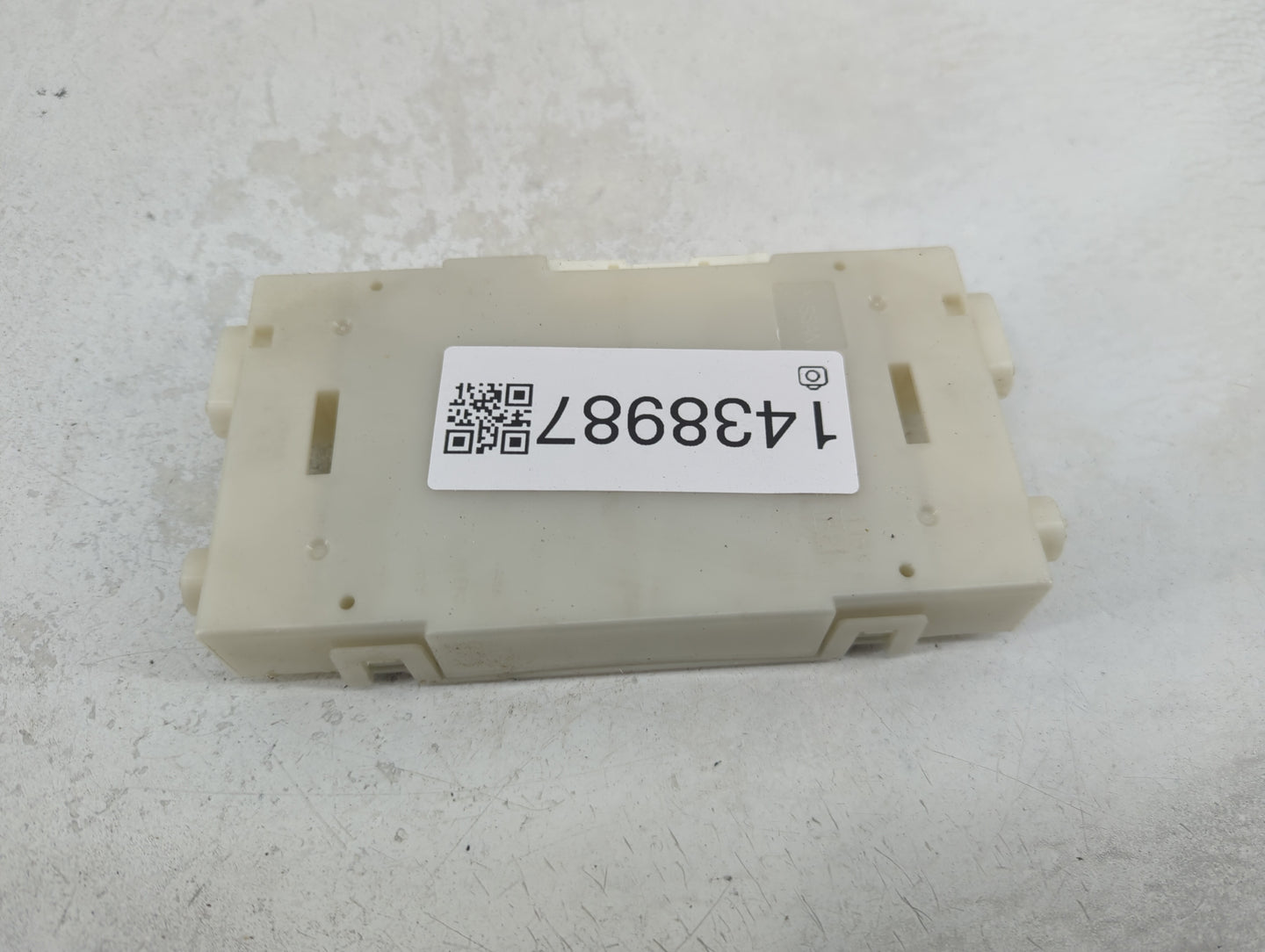 2010-2014 Nissan Murano Temperature Control Module - Oemusedautoparts1.com