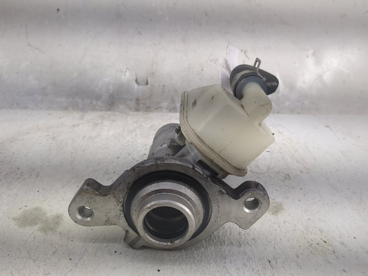 2009-2014 Nissan Murano Brake Master Cylinder 1498234 - Oemusedautoparts1.com