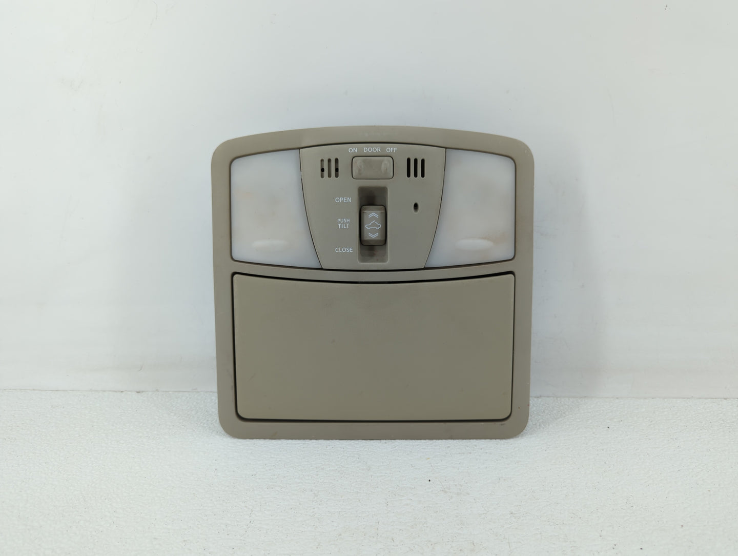 2014 Nissan Murano Overhead Roof Console Light Beige - Oemusedautoparts1.com
