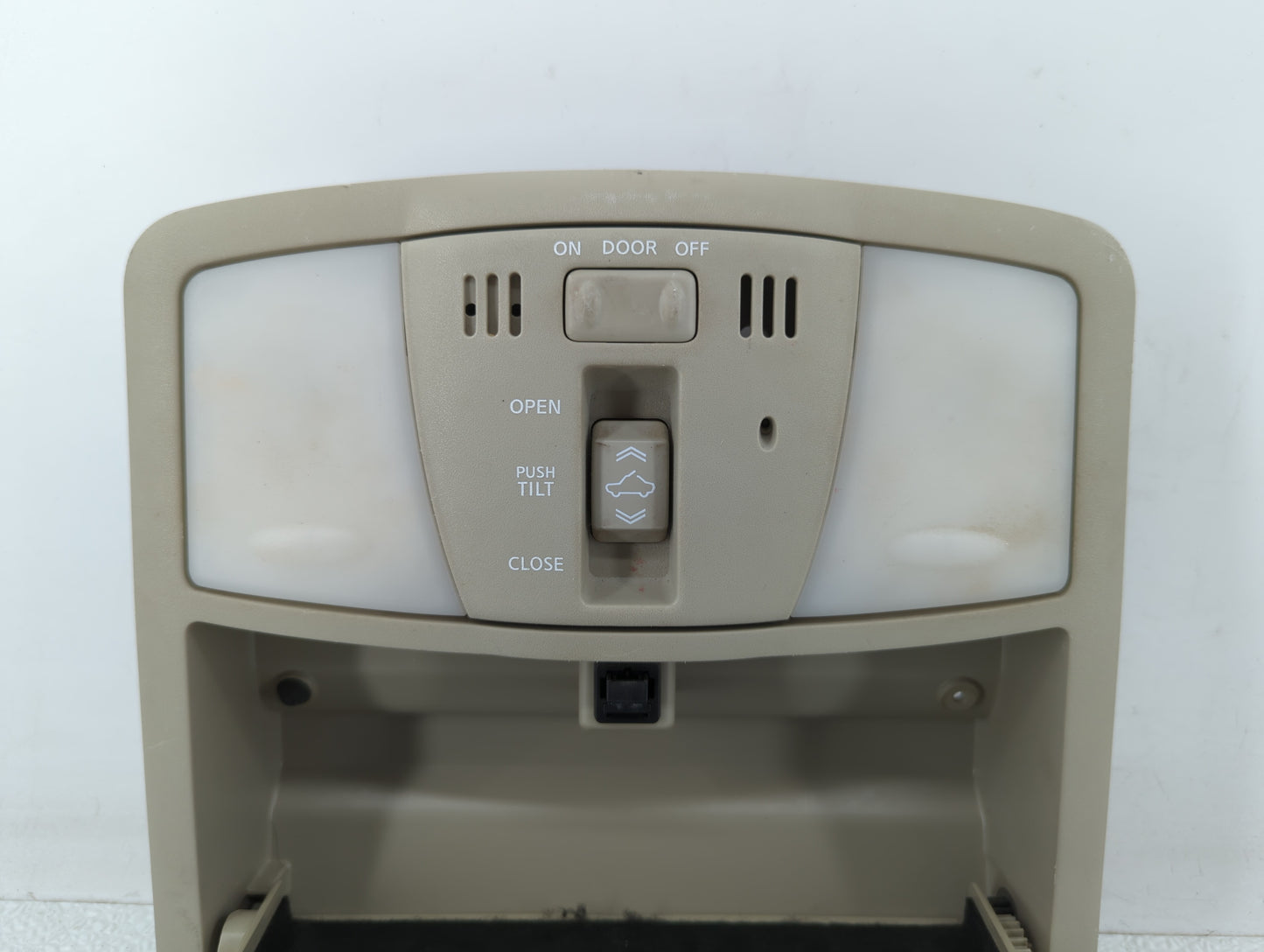 2014 Nissan Murano Overhead Roof Console Light Beige - Oemusedautoparts1.com