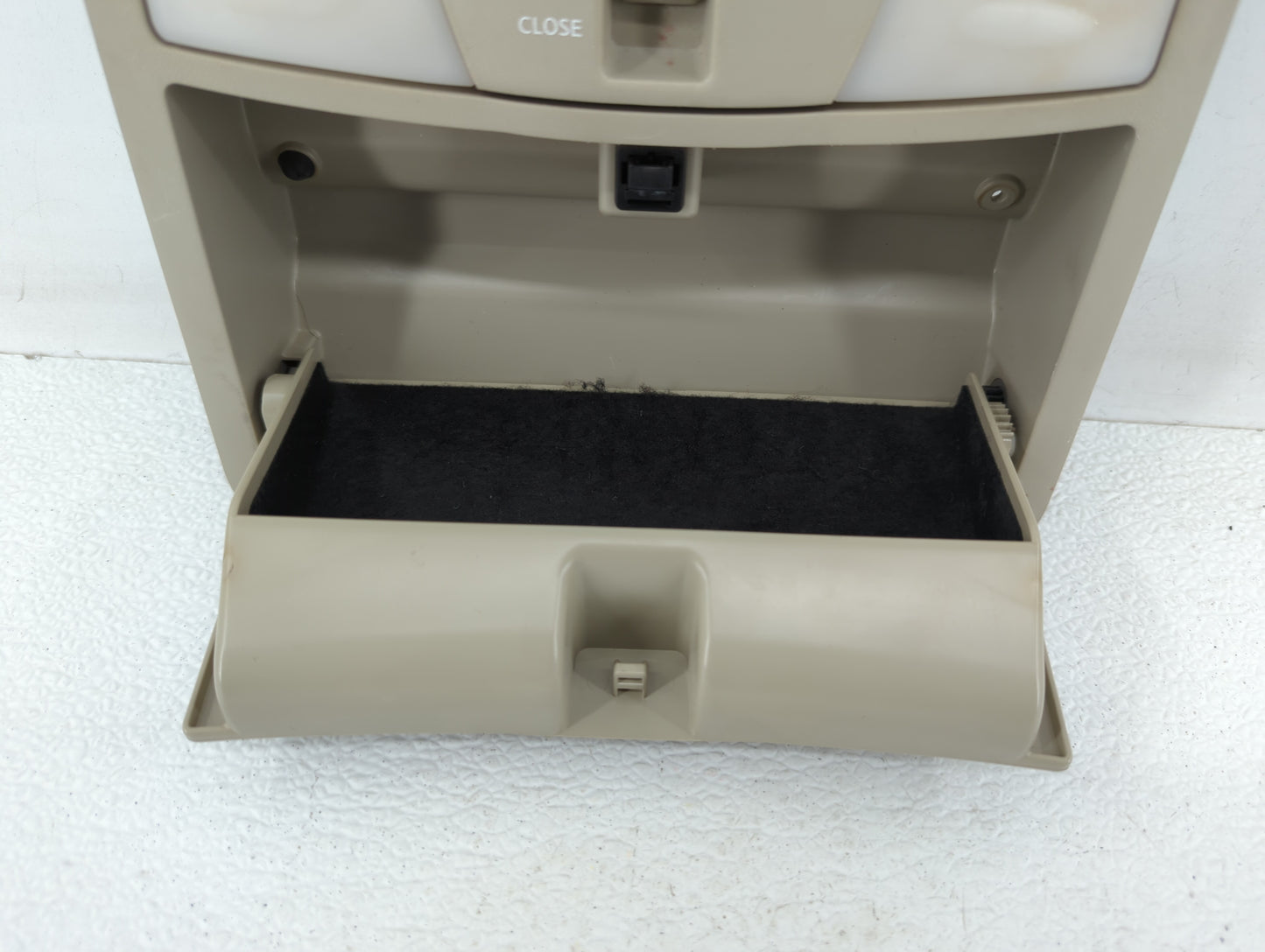 2014 Nissan Murano Overhead Roof Console Light Beige - Oemusedautoparts1.com