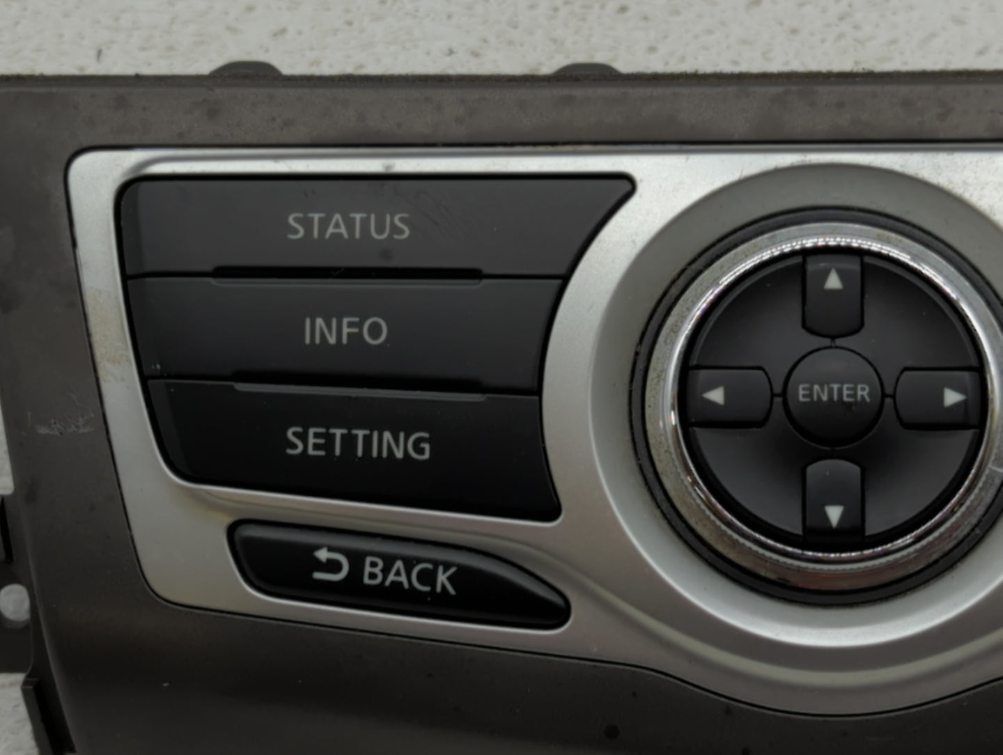 2013-2014 Nissan Murano Radio Control Panel - Oemusedautoparts1.com