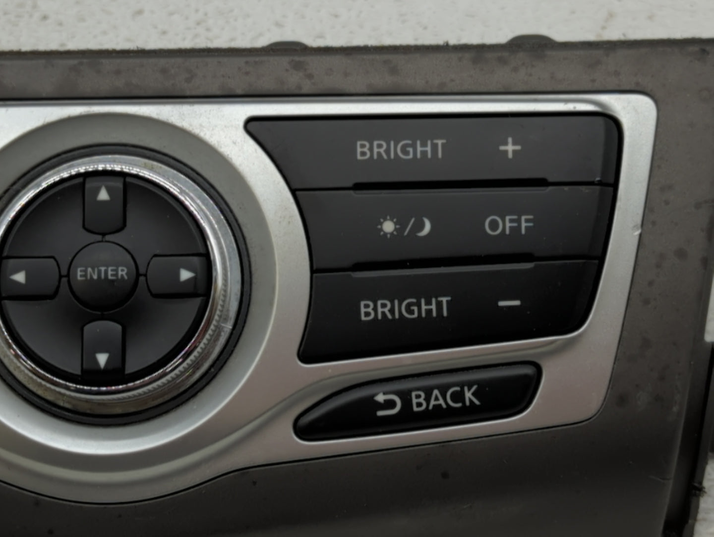 2013-2014 Nissan Murano Radio Control Panel - Oemusedautoparts1.com