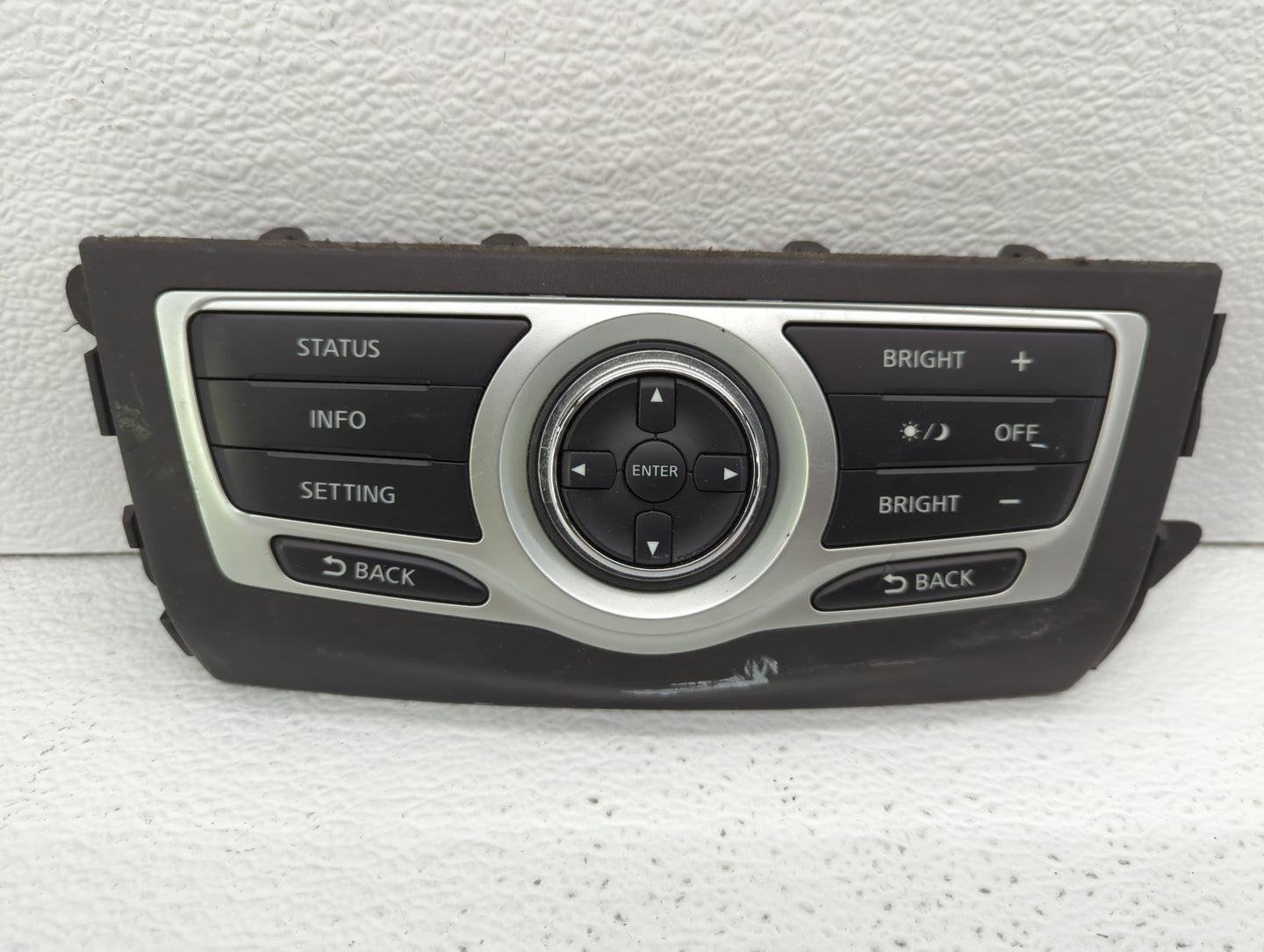 2013-2014 Nissan Murano Radio Control Panel - Oemusedautoparts1.com