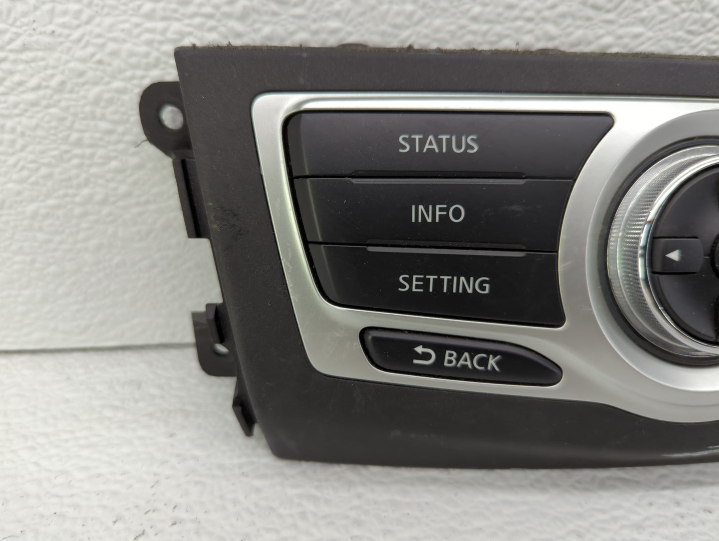 2013-2014 Nissan Murano Radio Control Panel - Oemusedautoparts1.com