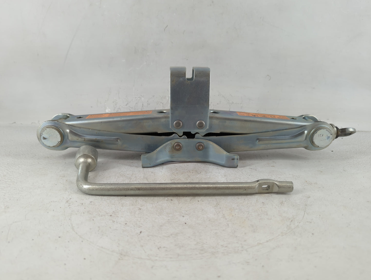 2014 Nissan Murano Spare Scissor Car Jack 718809 - Oemusedautoparts1.com
