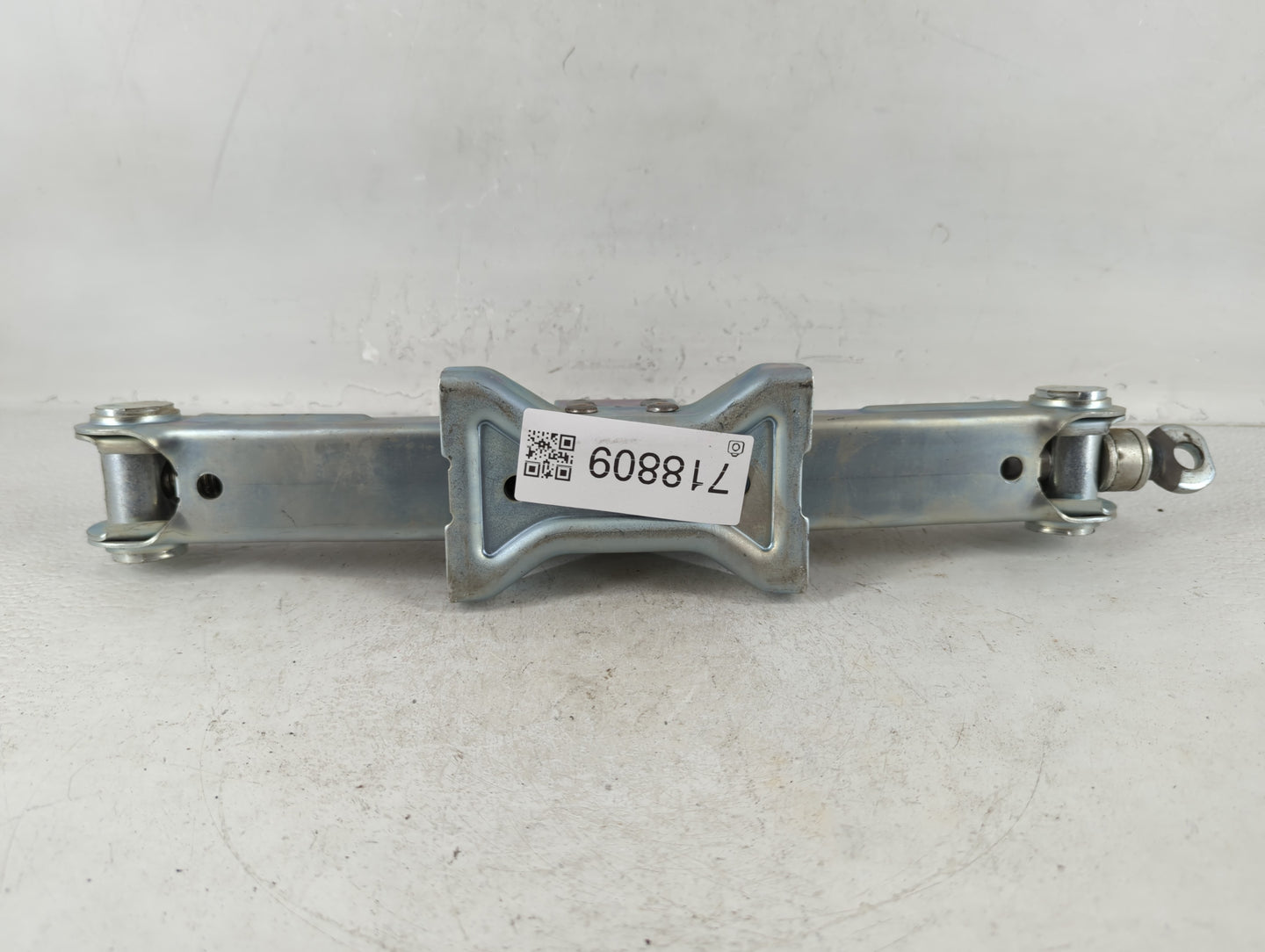 2014 Nissan Murano Spare Scissor Car Jack 718809 - Oemusedautoparts1.com