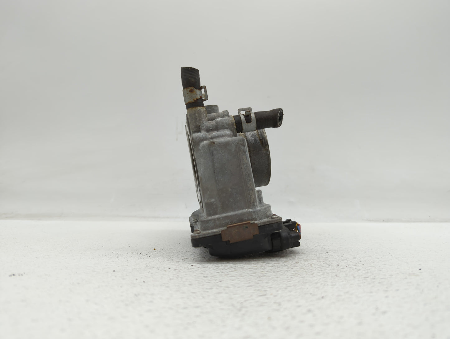 2014-2019 Nissan Nv200 Throttle Body P/N:ET-A60-02 E ET-A60-02 J Fits OEM Used Auto Parts - Oemusedautoparts1.com