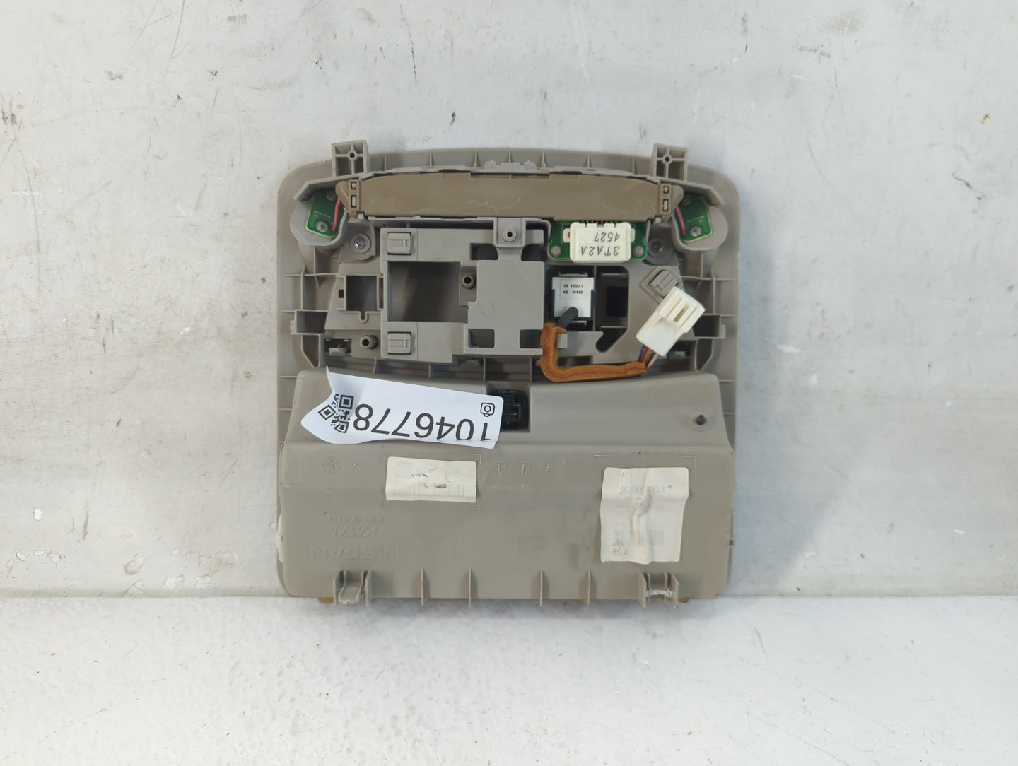 2014 Nissan Pathfinder Overhead Roof Console - Oemusedautoparts1.com