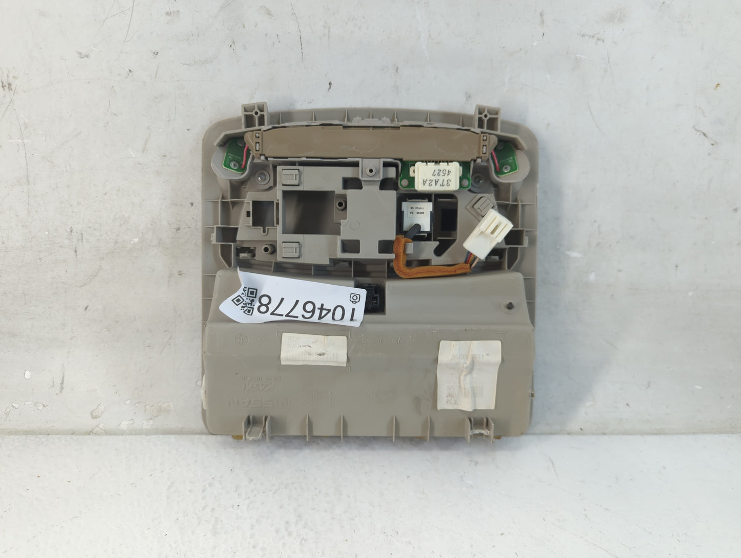 2014 Nissan Pathfinder Overhead Roof Console - Oemusedautoparts1.com
