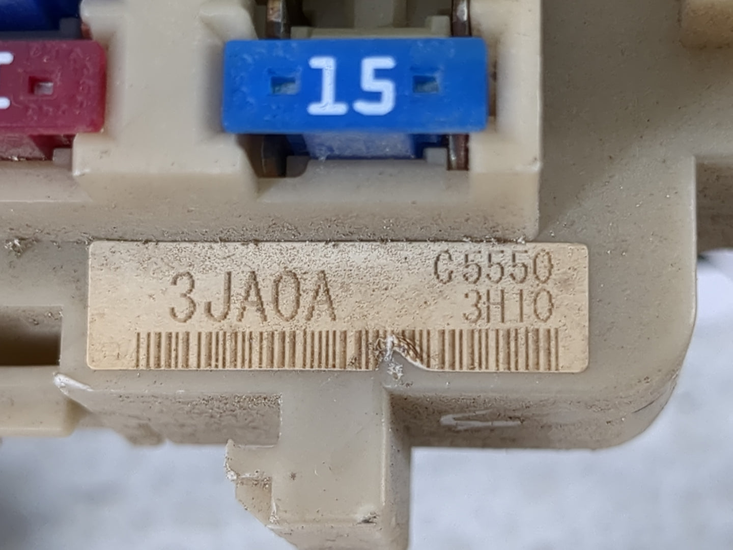 2014 Nissan Pathfinder Fusebox Fuse Box Panel Relay Module P/N:4233 NA2 Fits OEM Used Auto Parts - Oemusedautoparts1.com