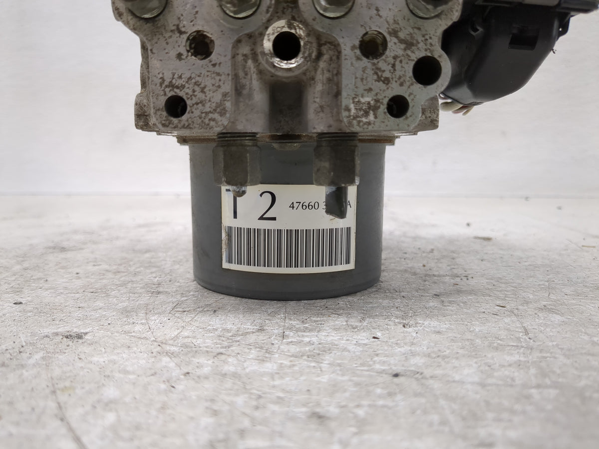 2013-2014 Nissan Pathfinder Anti-Lock Brake ABS Pump Module Actuator OEM P/N:133000-0480 Fits Fits 2013 2014 OEM Used Auto P