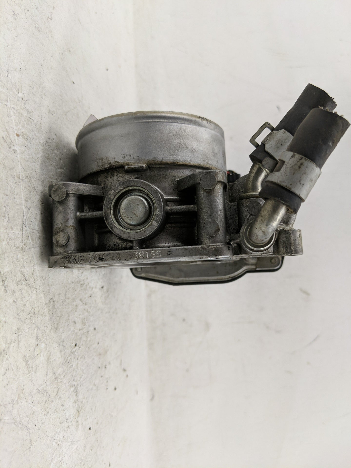 2013-2014 Nissan Pathfinder Throttle Body Fits Fits 2007 2008 2009 2010 2011 2012 2013 2014 OEM Used Auto Parts - Oemusedaut