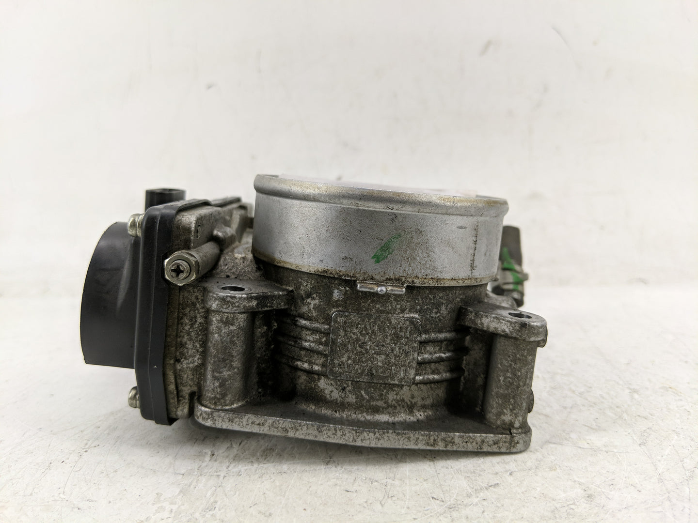 2013-2014 Nissan Pathfinder Throttle Body Fits Fits 2007 2008 2009 2010 2011 2012 2013 2014 OEM Used Auto Parts - Oemusedaut