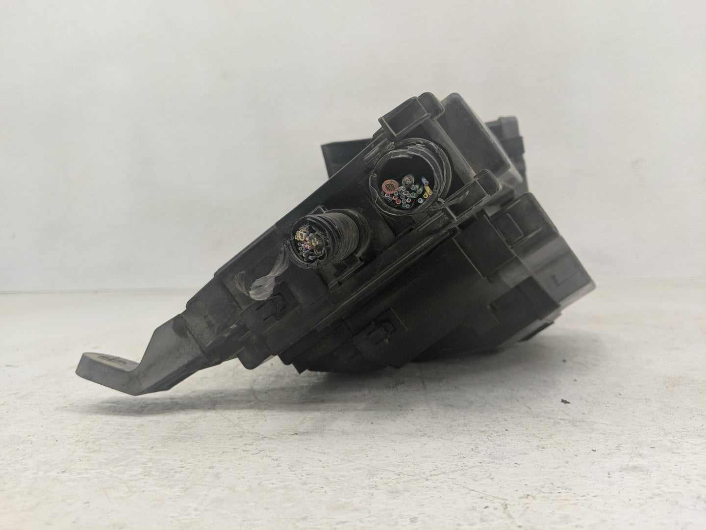 2014 Nissan Pathfinder Fusebox Fuse Box Panel Relay Module Fits OEM Used Auto Parts - Oemusedautoparts1.com