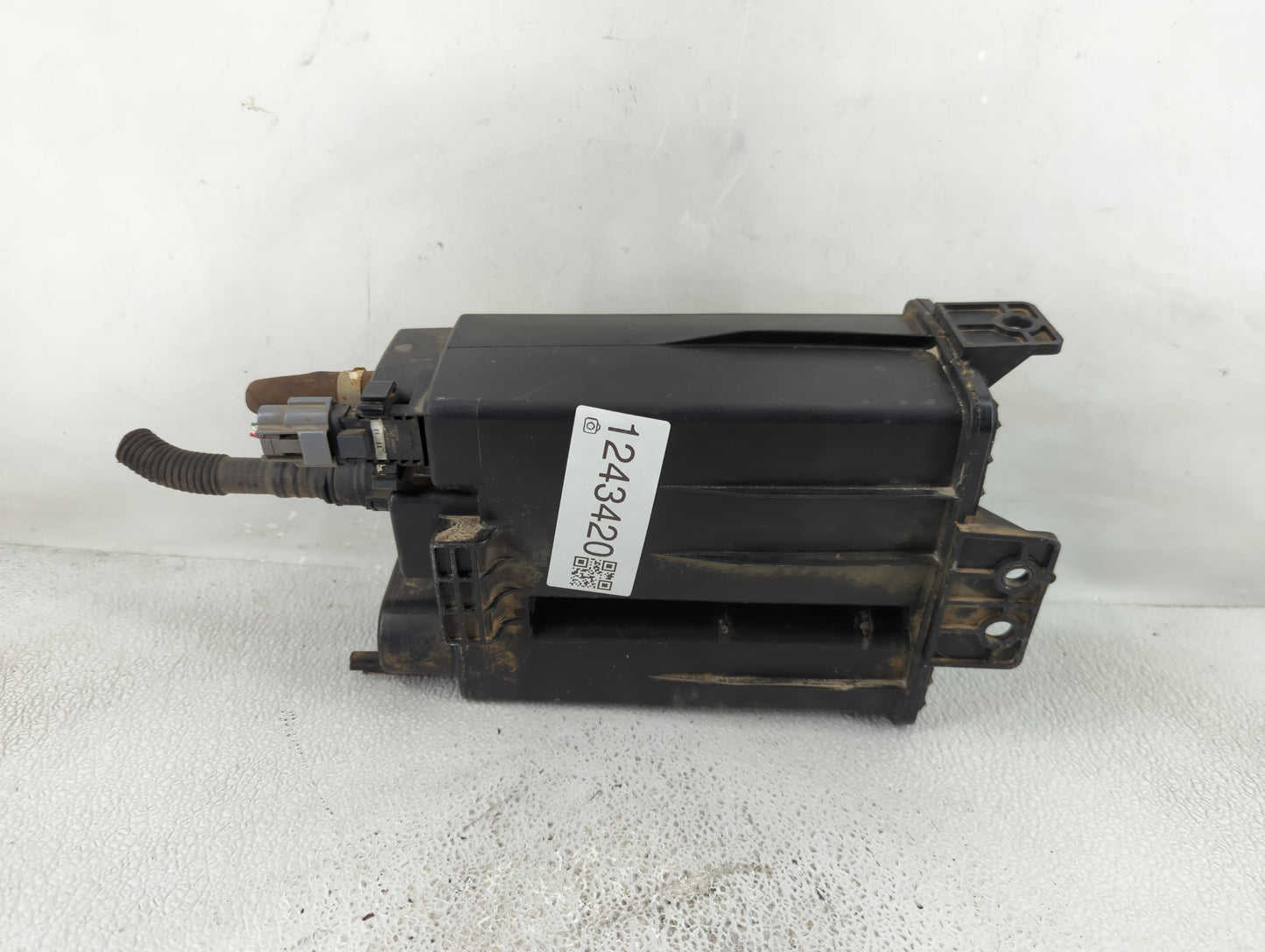 2014 Nissan Pathfinder Fuel Vapor Charcoal Canister 1243420 - Oemusedautoparts1.com