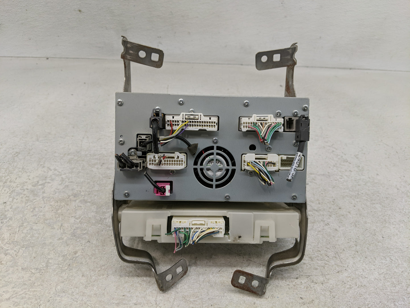 2013-2014 Nissan Pathfinder Radio AM FM Cd Player Receiver Replacement P/N:27760 3KA3A Fits Fits 2013 2014 OEM Used Auto Par