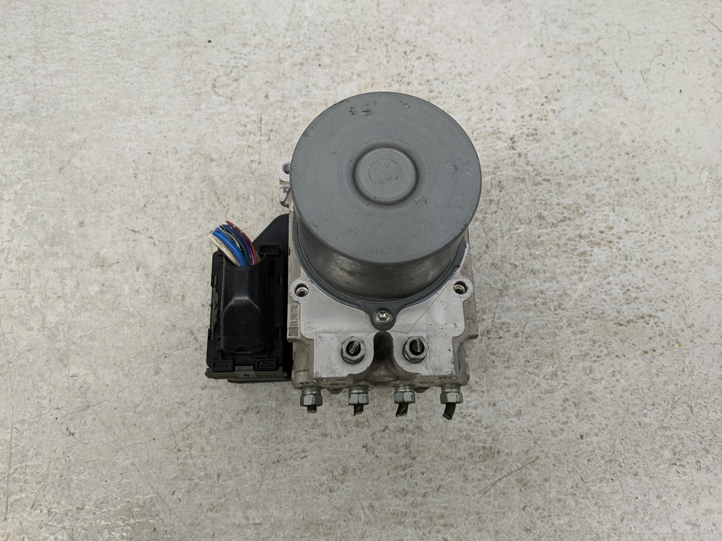2014 Nissan Pathfinder ABS Pump Control Module Replacement P/N:476603KA0B Fits OEM Used Auto Parts - Oemusedautoparts1.com
