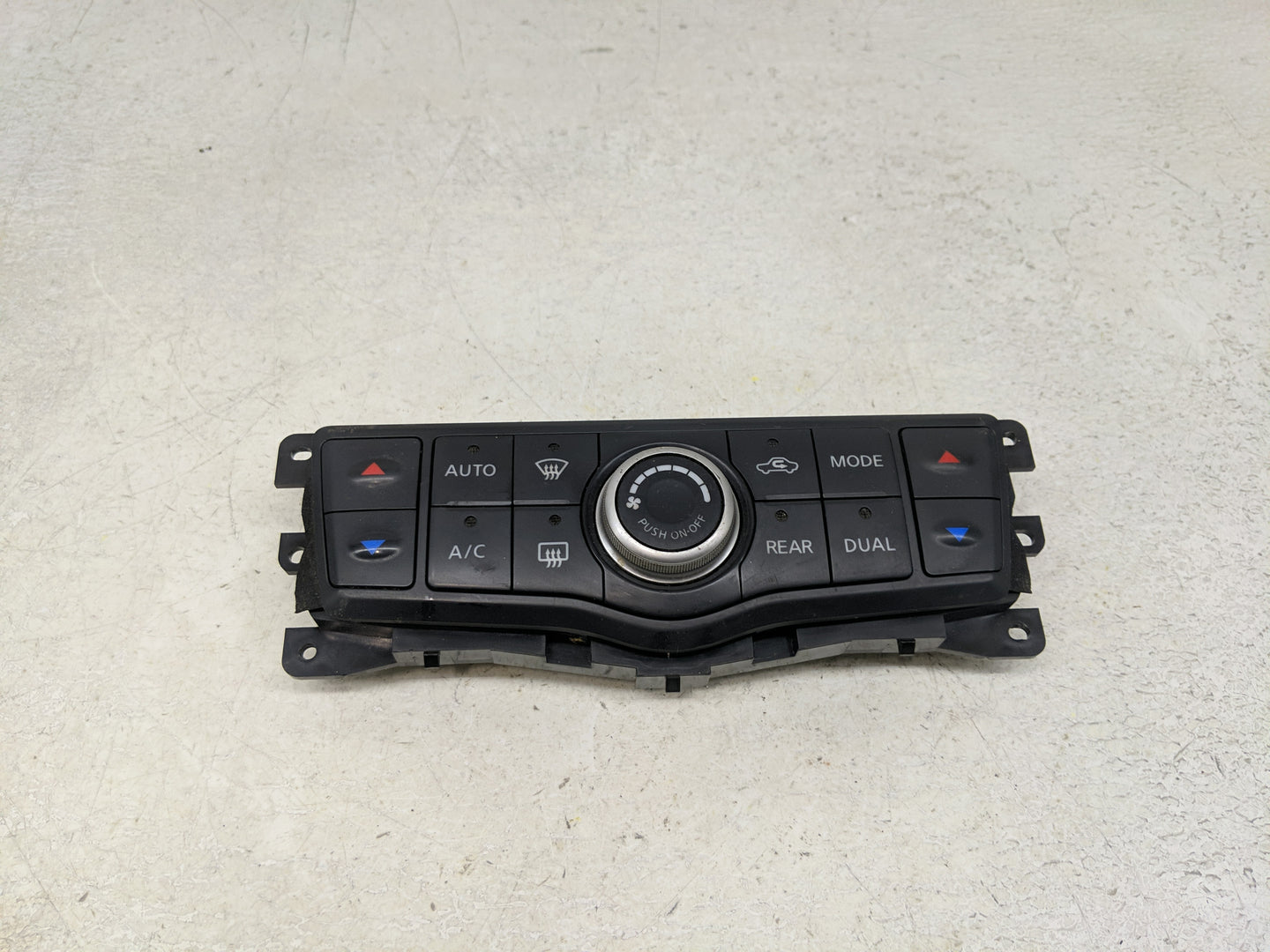 2013-2016 Nissan Pathfinder Climate Control Module Temperature AC/Heater Replacement P/N:27500 3KA2A Fits Fits 2013 2014 201