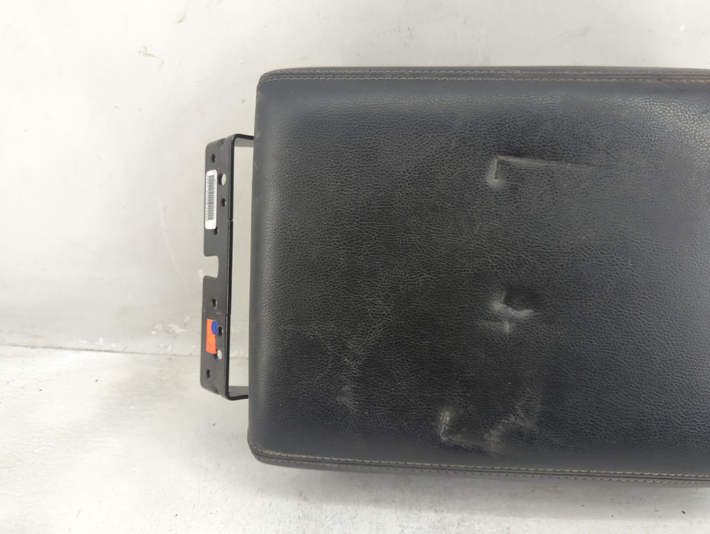 2014 Nissan Pathfinder Center Console Armrest Cover Lid P/N:969RZ3JA0A Fits OEM Used Auto Parts - Oemusedautoparts1.com