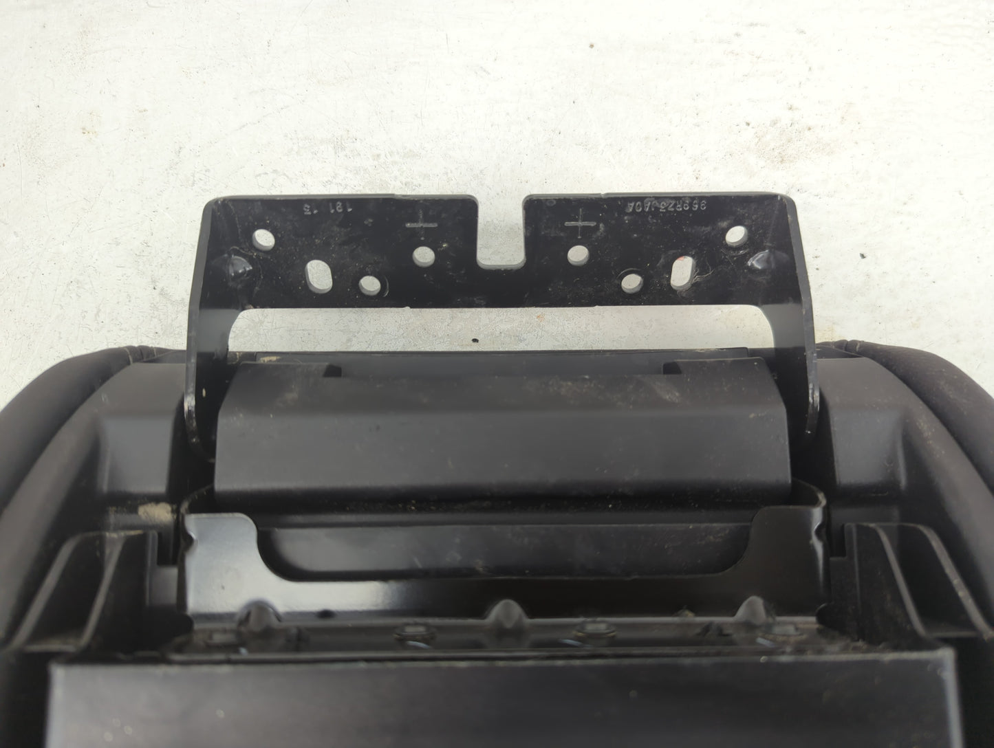 2014 Nissan Pathfinder Center Console Armrest Cover Lid P/N:969RZ3JA0A Fits OEM Used Auto Parts - Oemusedautoparts1.com