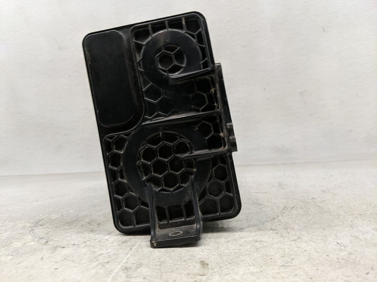 2014 Nissan Pathfinder Fuel Vapor Charcoal Canister 1357805 - Oemusedautoparts1.com