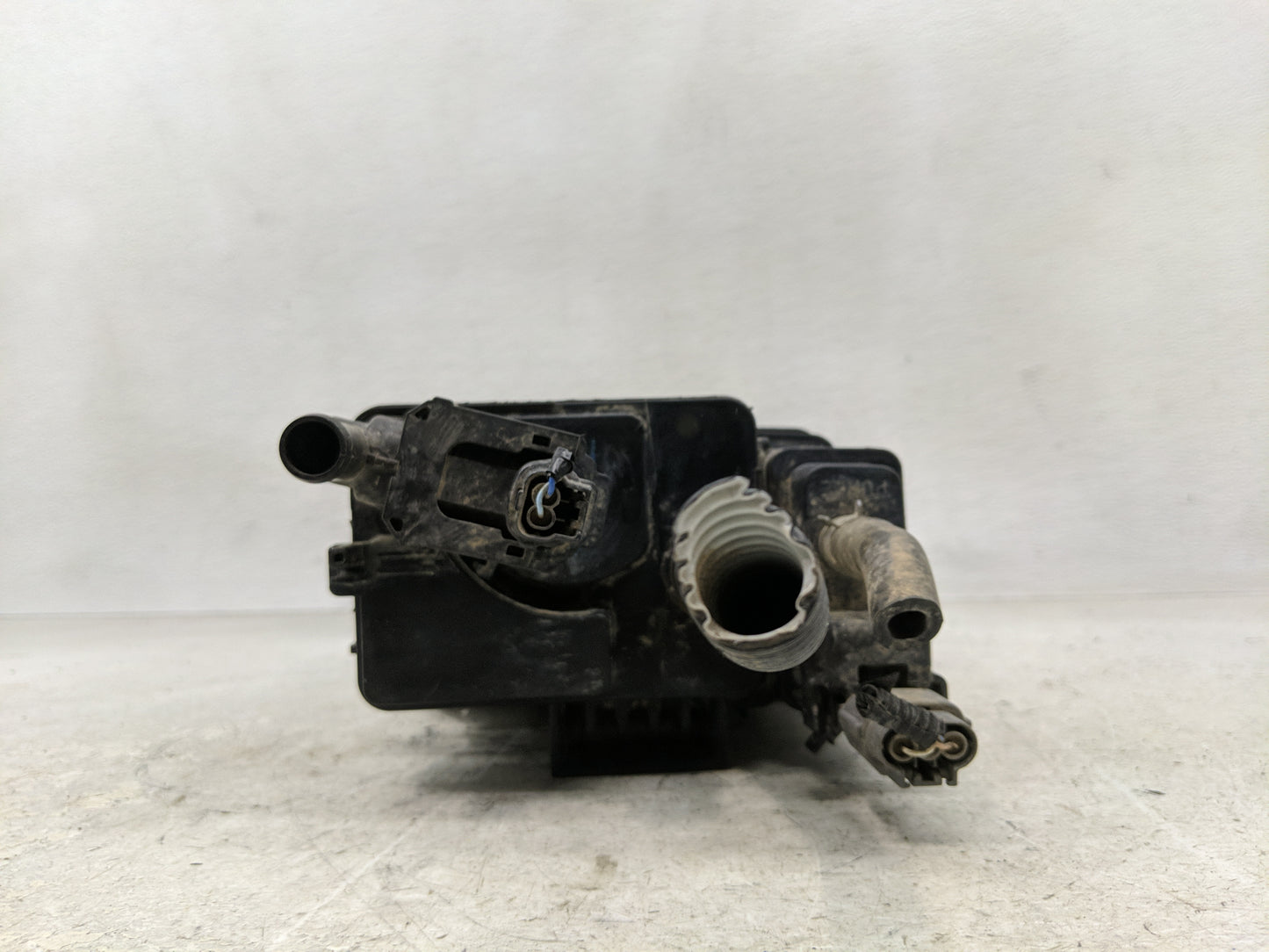 2014 Nissan Pathfinder Fuel Vapor Charcoal Canister - Oemusedautoparts1.com