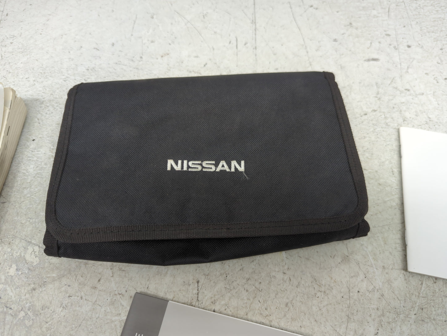 2014 Nissan Pathfinder Owners Manual Book Guide P/N:OM14E-0R52U0 OEM Used Auto Parts - Oemusedautoparts1.com